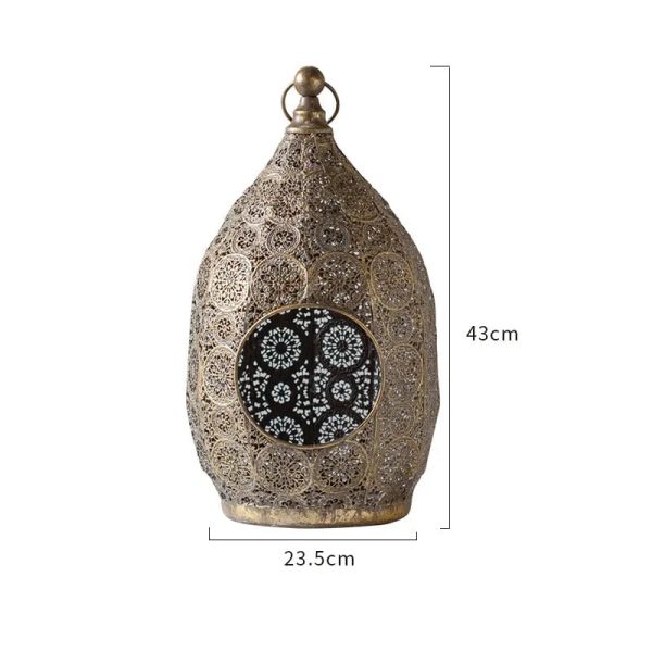 Objet décoratif doré au motif oriental