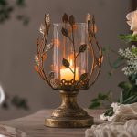 Grand photophore en verre floral pour une ambiance chaleureuse