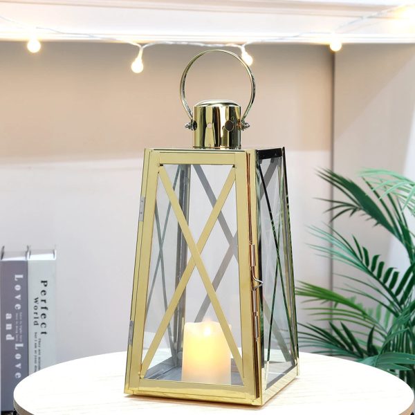 Élégante lanterne dorée pour décoration intérieure