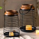 Lanterne en métal et bois