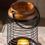 Lanterne moderne en métal et bois