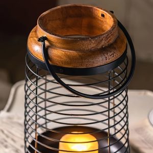 Lanterne moderne en métal et bois