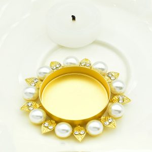 Bougeoir Doré élégant avec décor en perles
