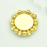 Bougeoir décoratif en strass et perles dorées