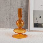 Verre coloré, idéal pour une table festive