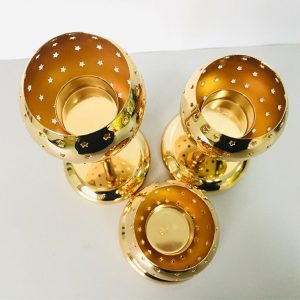 Photophore en métal doré, accessoire décoratif élégant