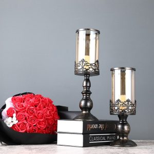 Photophore décoratif en fer forgé avec motif dentelle