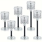 Accessoires décoratifs dorés inspirés du style Art Déco