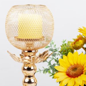 Accessoire en fer forgé doré pour la maison