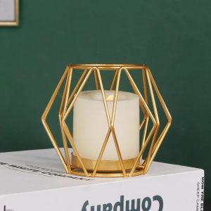 Photophore doré en forme géométrique moderne
