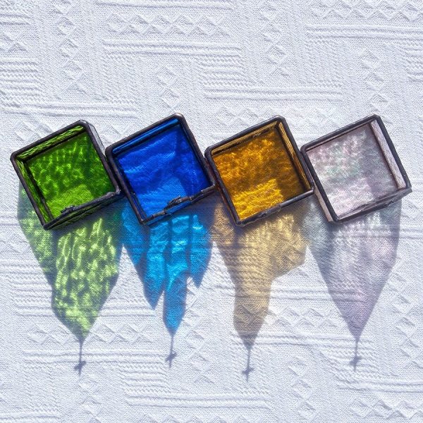 Vitrail Tiffany pour ambiance spirituelle apaisante