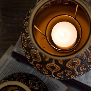 Photophore Oriental en noir, ambiance chaleureuse et raffinée