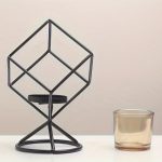 Cube noir pour ambiance lumineuse chaleureuse