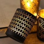 Accessoire décoratif noir or, parfait pour éclairer vos soirées