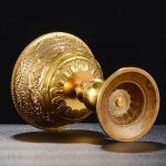 Porte bougie artisanal en laiton tibétain