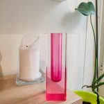 Vase minimaliste bicolore pour fleurs uniques