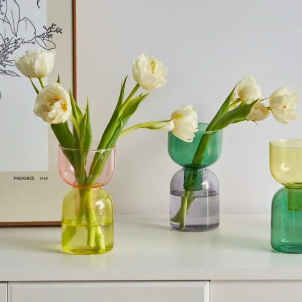 Soliflore en verre design aux couleurs contrastées