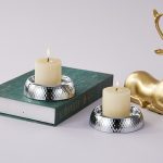 Accessoire en métal noir pour bougies rondes